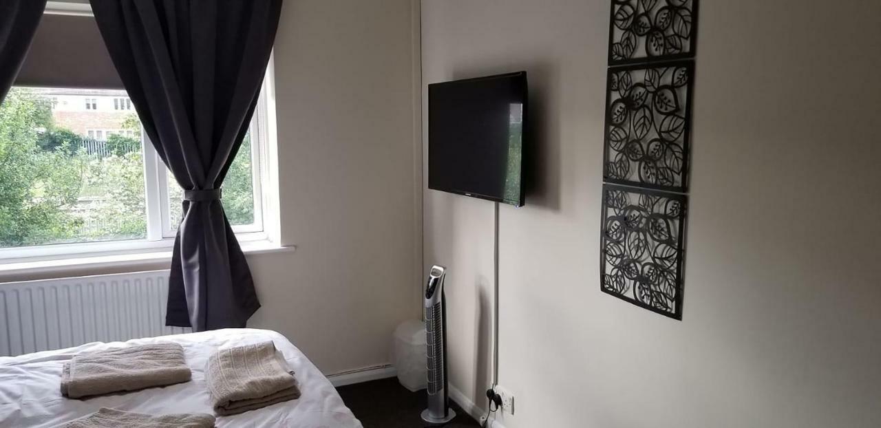 Royal House Slough Hotell Eksteriør bilde